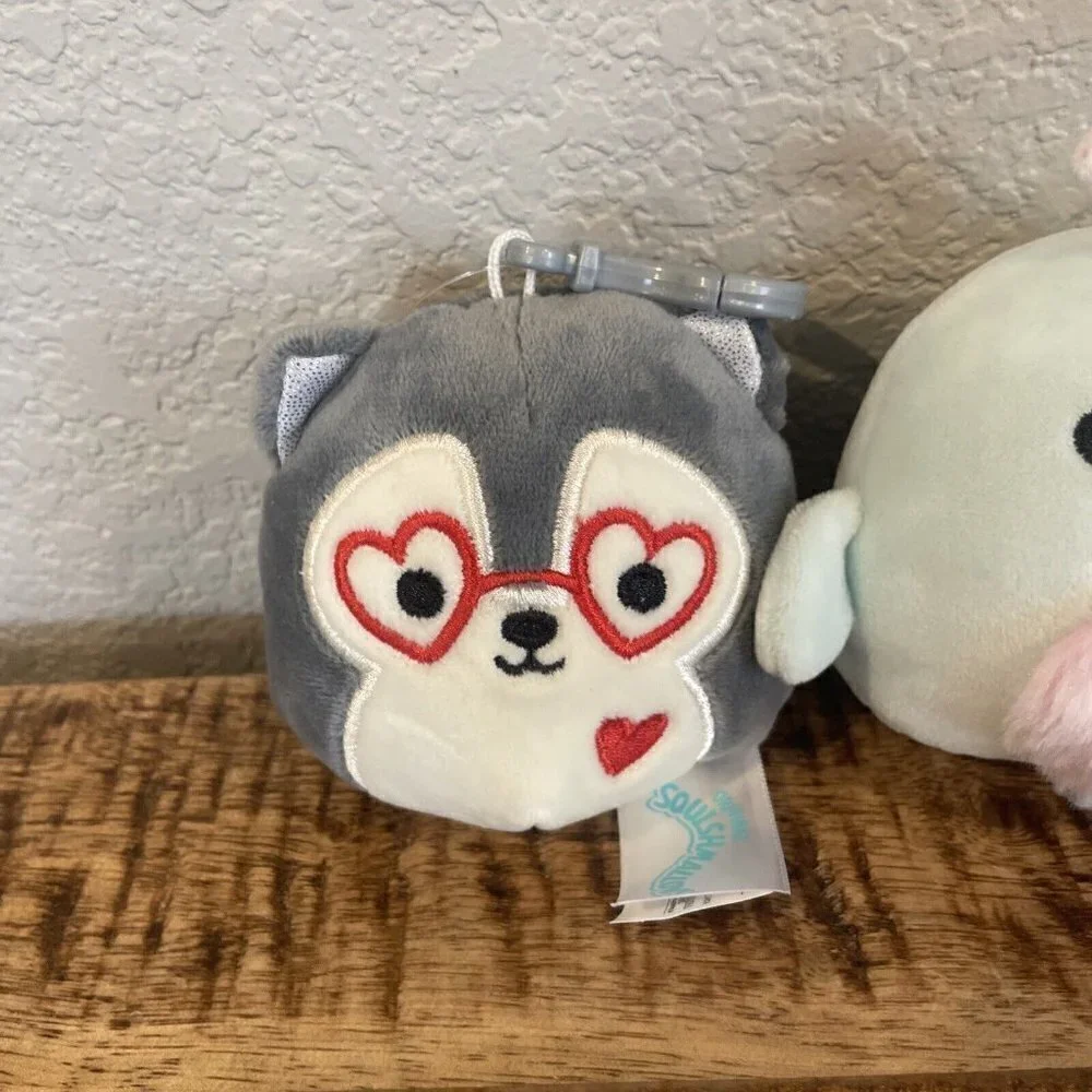 Squishmallow 3.5” Heart Valentine Ryan Husky Clip On Keychain- NWT Narwhal Niema